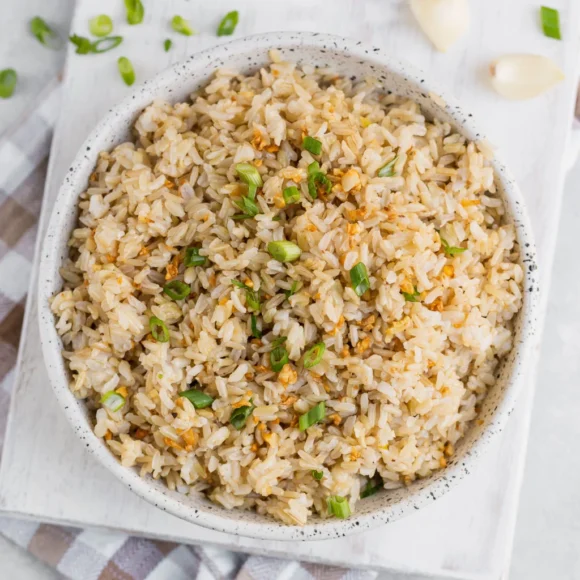Vegan Filipino Garlic Fried Rice Sinangag 3 Ingredients Sweet Simple Vegan Featured Image 580x580